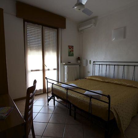 Albergo Tavernetta Castelnuovo del Garda Eksteriør billede